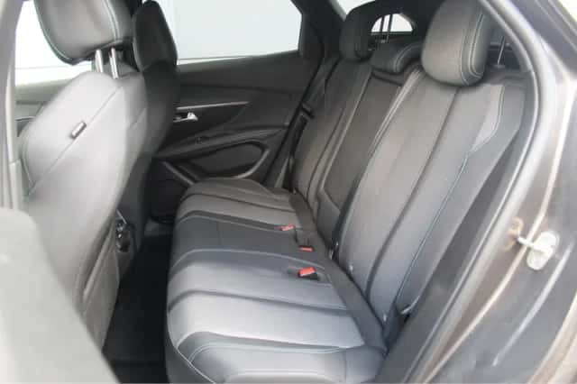 Peugeot 3008 (2024) thumbnail 4