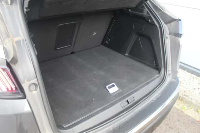 Peugeot 3008 (2024) thumbnail 5