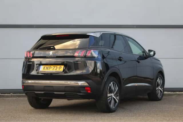 Peugeot 3008 (2024) thumbnail 2