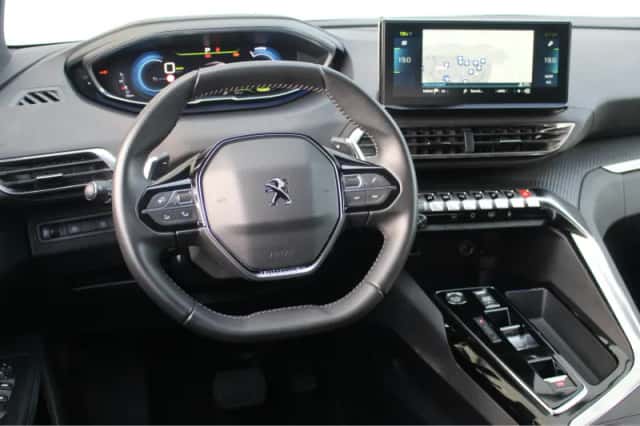 Peugeot 3008 (2024) thumbnail 3