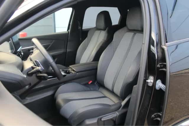 Peugeot 3008 (2024) thumbnail 4