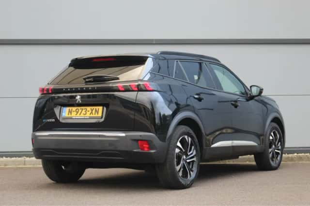 Peugeot e-2008 (2021) thumbnail 2