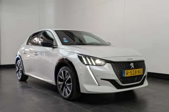 Peugeot 208 (2022) thumbnail 2