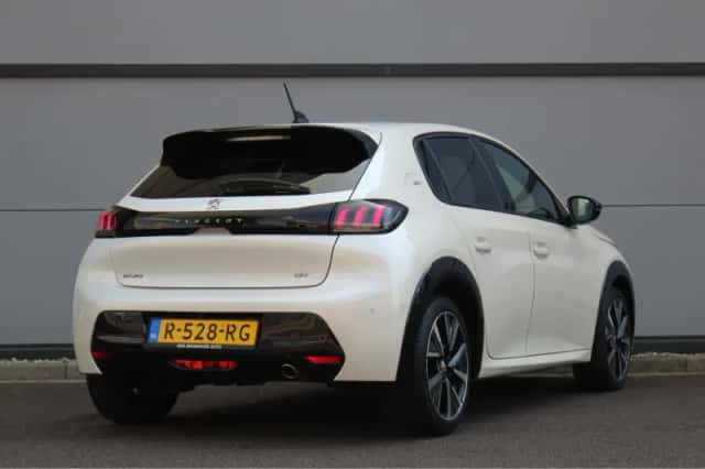 Peugeot 208 (2022) thumbnail 2