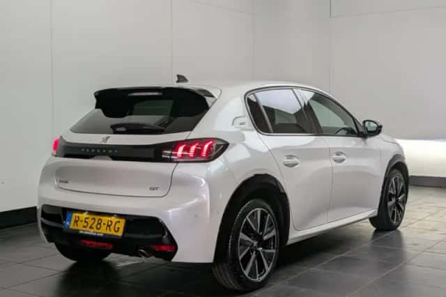 Peugeot 208 (2022) thumbnail 4