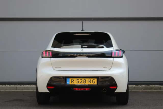 Peugeot 208 (2022) thumbnail 6