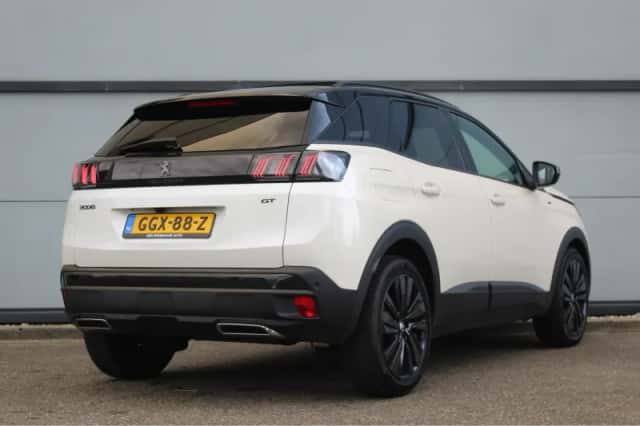 Peugeot 3008 (2021) thumbnail 2