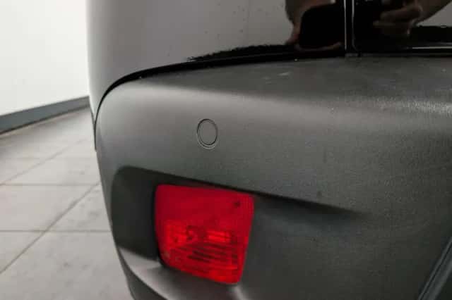 Peugeot e-2008 (2022) thumbnail 6