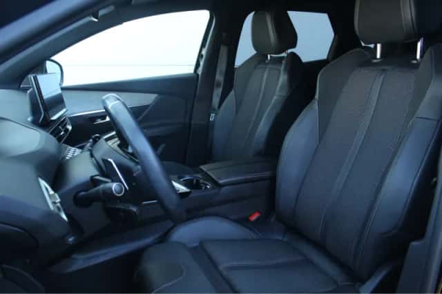 Peugeot 3008 (2023) thumbnail 6