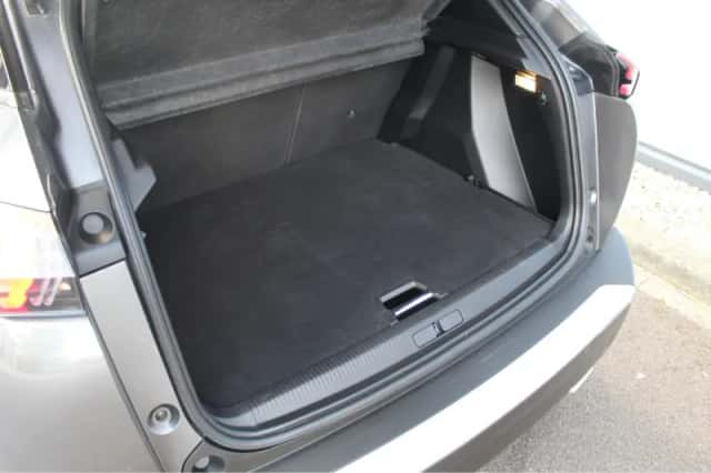 Peugeot 2008 (2023) thumbnail 5