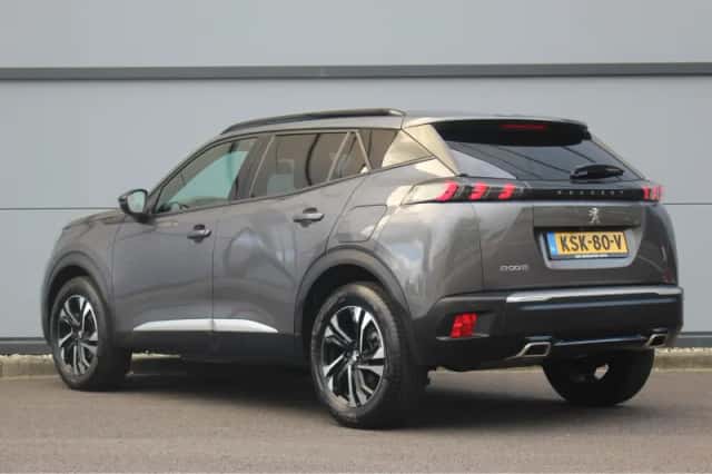 Peugeot 2008 (2023) thumbnail 6