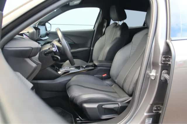 Peugeot 2008 (2023) thumbnail 3