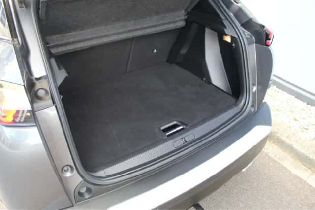 Peugeot 2008 (2023) thumbnail 5