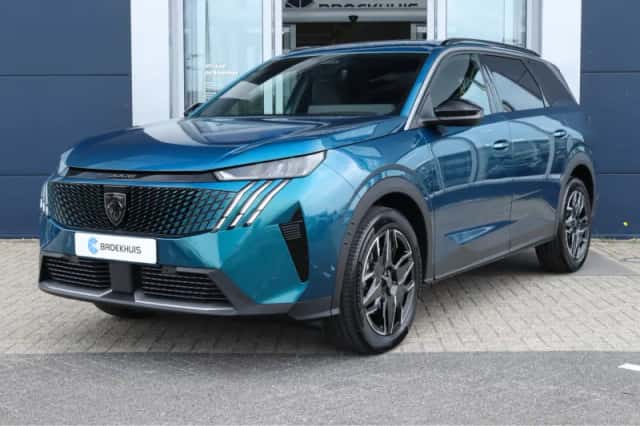 Peugeot 5008 (2025) thumbnail 1