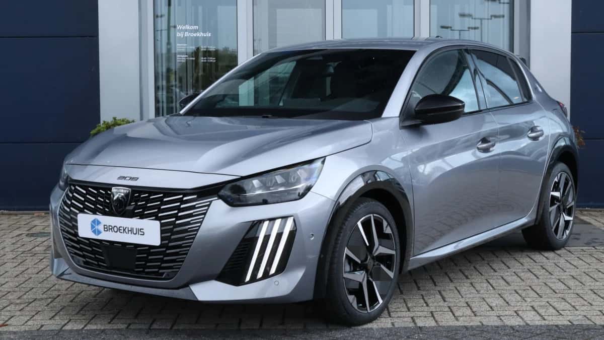Peugeot 208 (2025) — foto 1