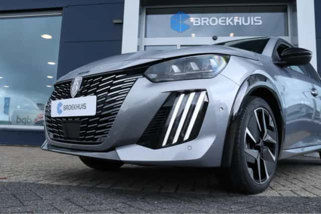 Peugeot 208 (2025) thumbnail 5
