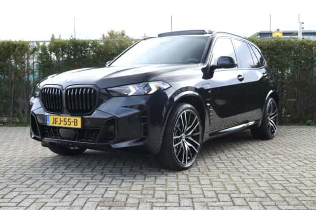 BMW X5 (2025) thumbnail 1