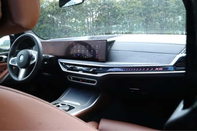 BMW X5 (2025) thumbnail 6