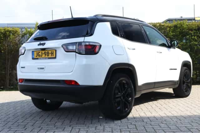Jeep Compass (2022) thumbnail 2