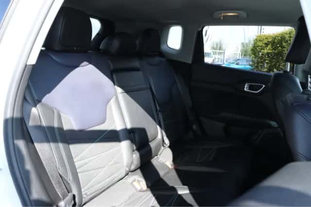 Jeep Compass (2022) thumbnail 18