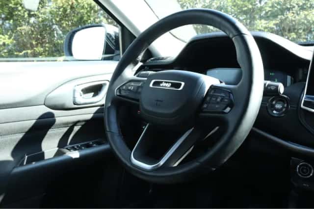 Jeep Compass (2022) thumbnail 30