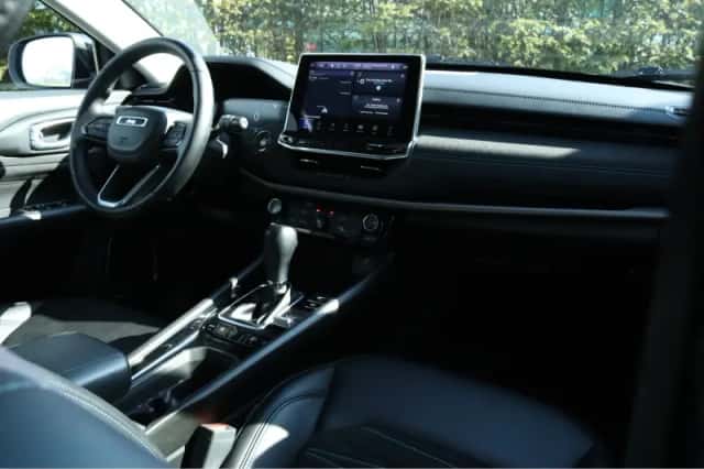 Jeep Compass (2022) thumbnail 4