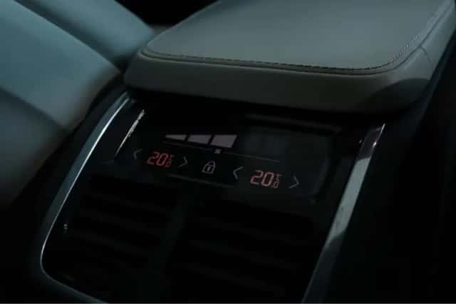 Volvo XC90 (2020) thumbnail 20