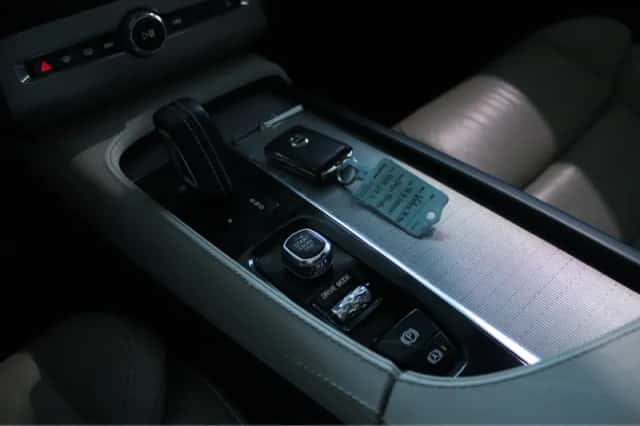 Volvo XC90 (2020) thumbnail 32