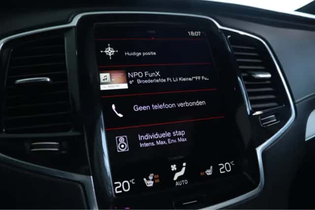 Volvo XC90 (2020) thumbnail 37