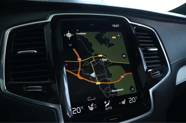 Volvo XC90 (2020) thumbnail 40