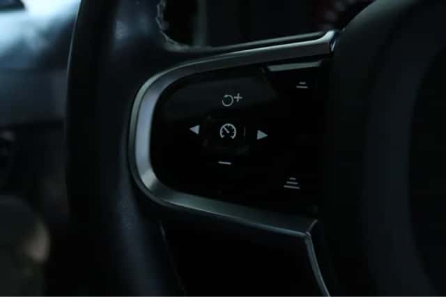 Volvo XC90 (2020) thumbnail 50