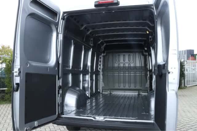 Peugeot Boxer (2024) thumbnail 3