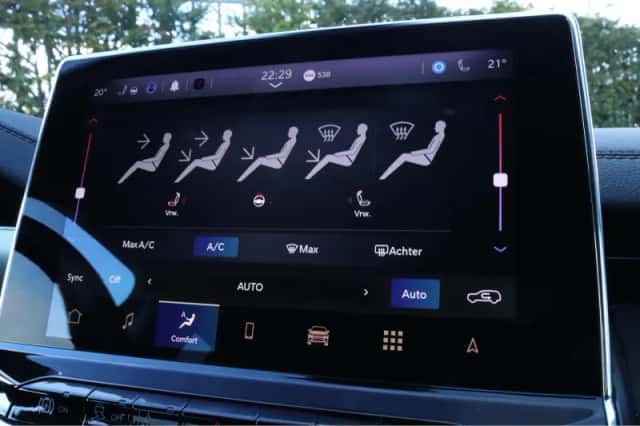 Jeep Compass (2022) thumbnail 28