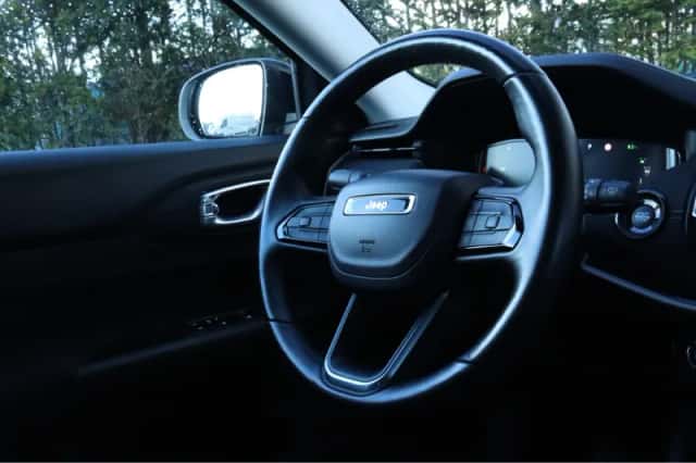 Jeep Compass (2022) thumbnail 33