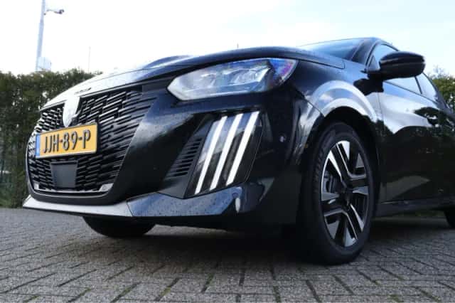 Peugeot 208 (2025) thumbnail 5