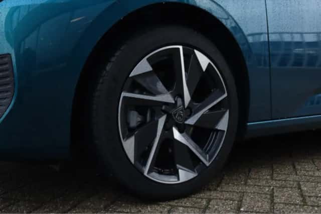 Peugeot 308 (2025) thumbnail 9