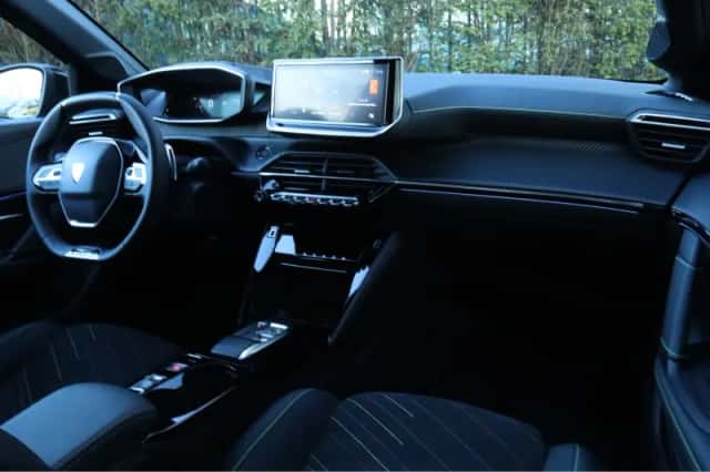 Peugeot 208 (2025) thumbnail 4