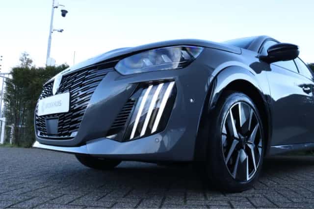 Peugeot 208 (2025) thumbnail 5