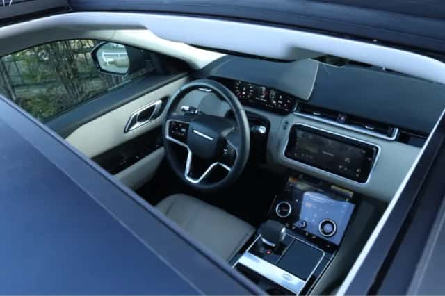 Land Rover Range Rover Velar (2023) thumbnail 18