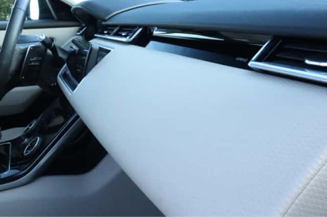 Land Rover Range Rover Velar (2023) thumbnail 21