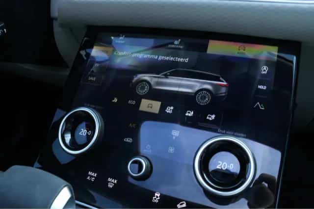 Land Rover Range Rover Velar (2023) thumbnail 23