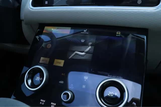 Land Rover Range Rover Velar (2023) thumbnail 25
