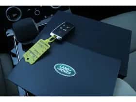 Land Rover Range Rover Velar (2023) thumbnail 38