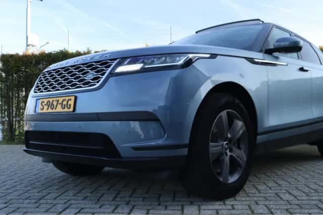 Land Rover Range Rover Velar (2023) thumbnail 5