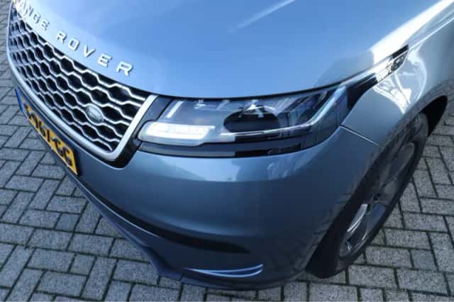 Land Rover Range Rover Velar (2023) thumbnail 7