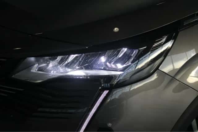 Peugeot 3008 (2023) thumbnail 11