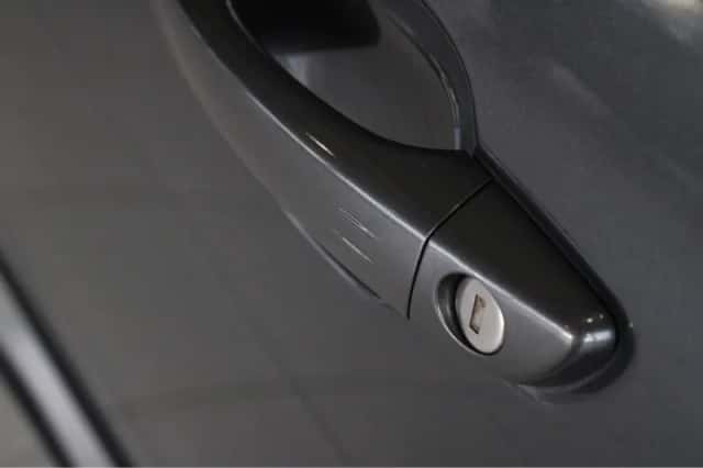 Peugeot 3008 (2023) thumbnail 15