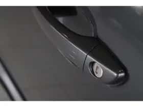Peugeot 3008 (2023) thumbnail 15