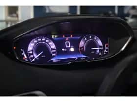 Peugeot 3008 (2023) thumbnail 18