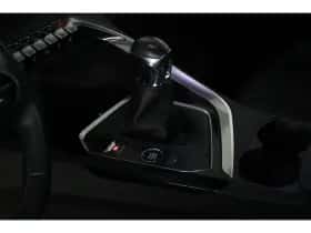 Peugeot 3008 (2023) thumbnail 21